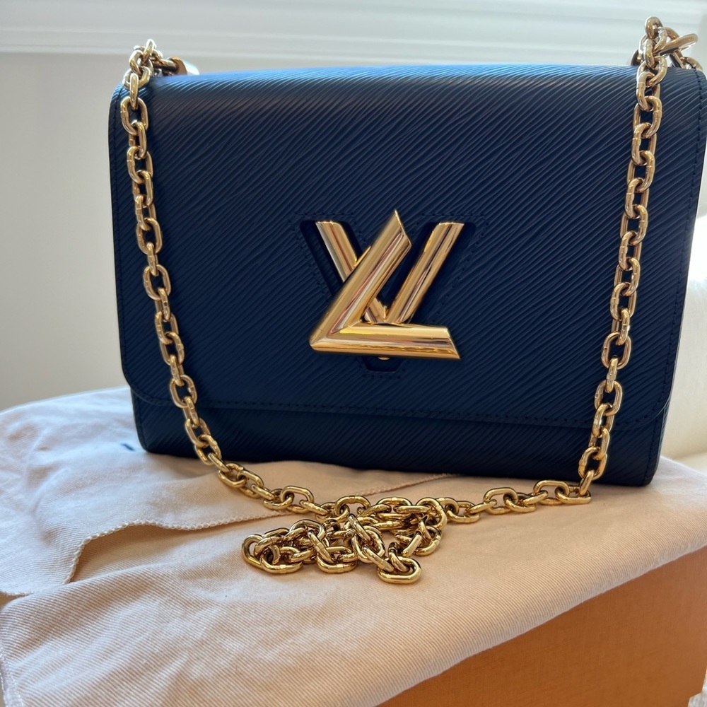 Louis Vuitton Epi Twist Shoulder Bag MM